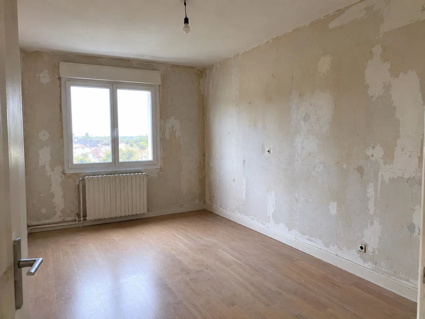 Peinture d'une chambre parentale : avant travaux