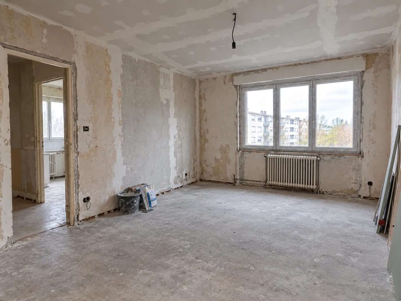 Peinture et sols d'un séjour : avant travaux